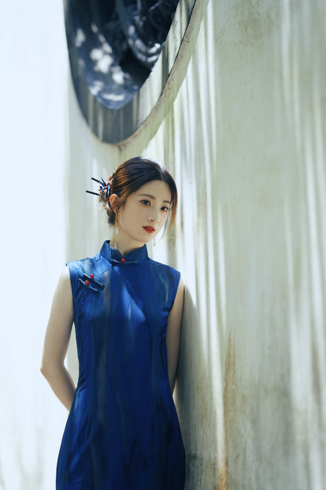 YiTuYu艺图语 Vol.9949 Li Li (54P)