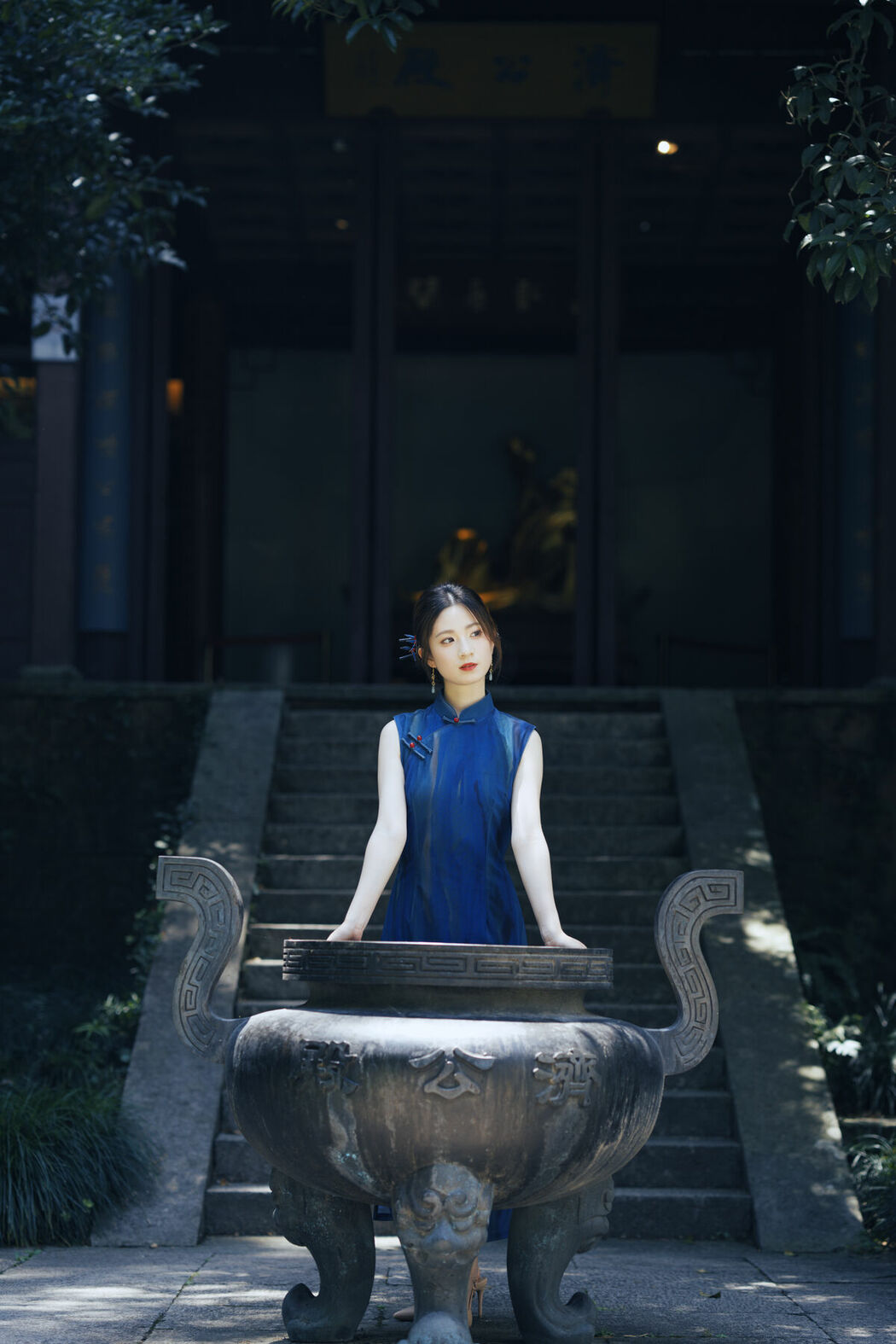 YiTuYu艺图语 Vol.9949 Li Li (54P)