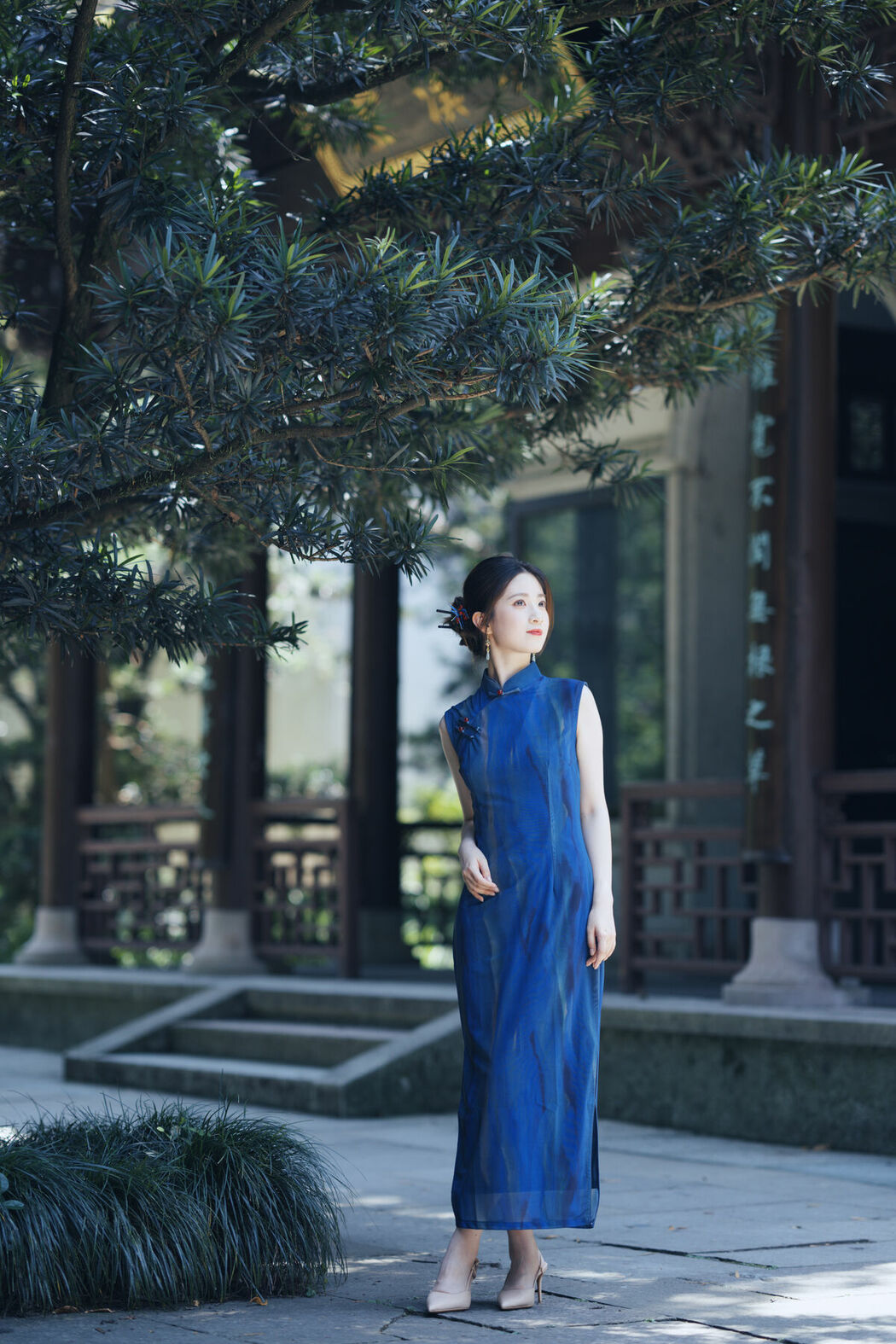 YiTuYu艺图语 Vol.9949 Li Li (54P)