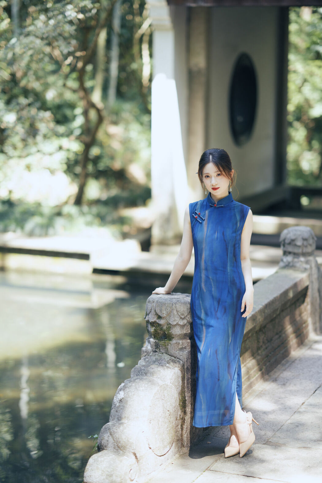 YiTuYu艺图语 Vol.9949 Li Li (54P)