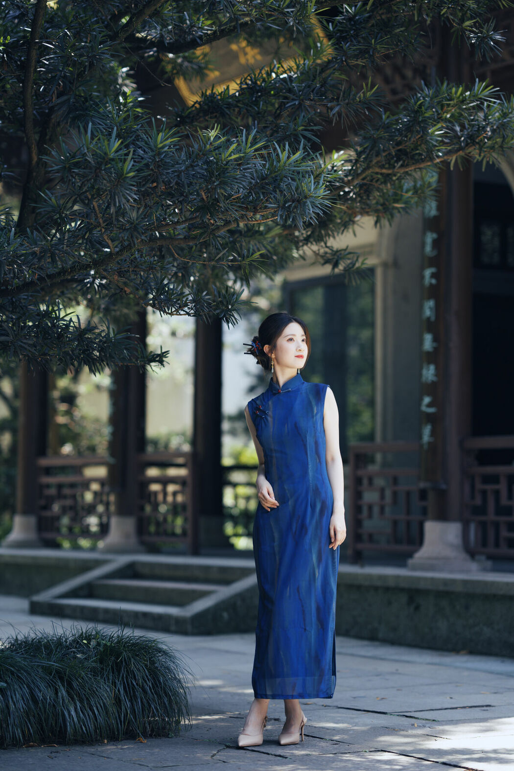 YiTuYu艺图语 Vol.9949 Li Li (54P)
