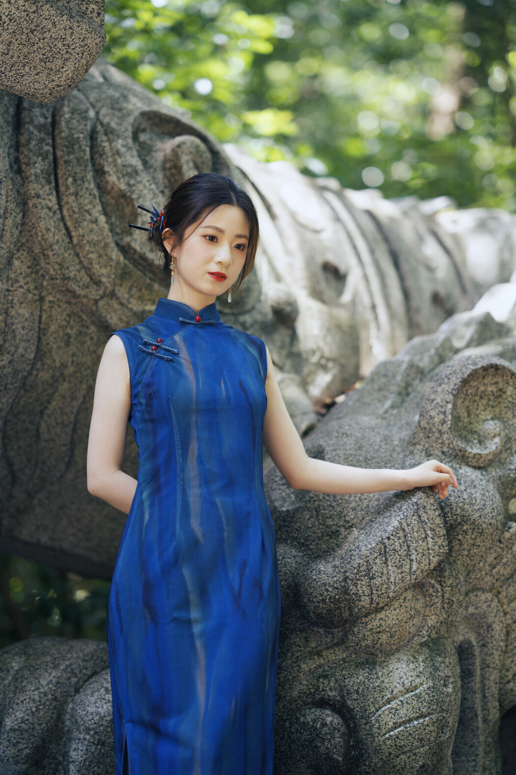 YiTuYu艺图语 Vol.9949 Li Li (54P)