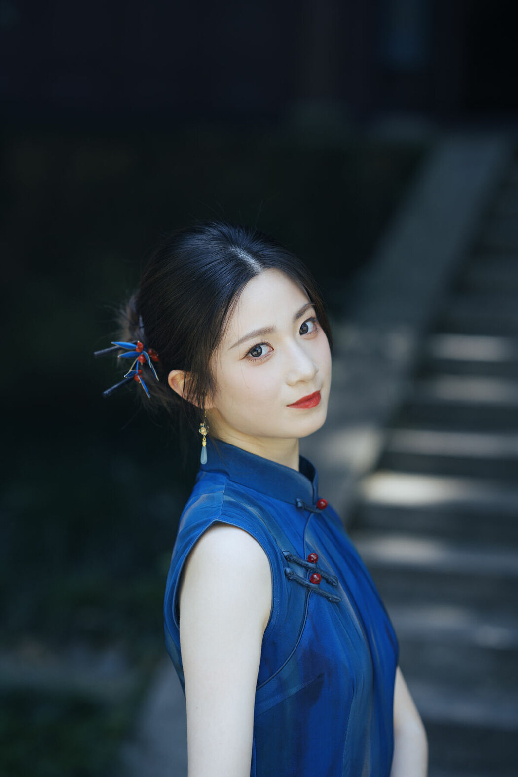 YiTuYu艺图语 Vol.9949 Li Li (54P)