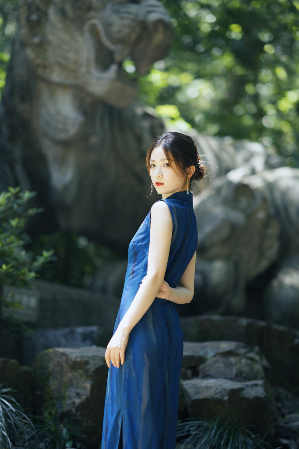 YiTuYu艺图语 Vol.9949 Li Li (54P)