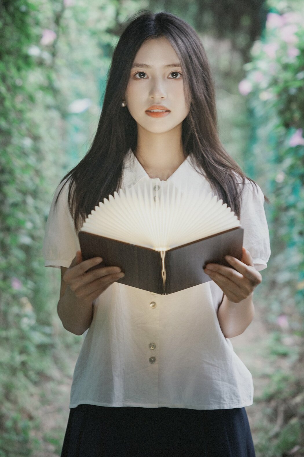 YiTuYu艺图语 Vol.9952 Ai He Zhen Zhu Niu Nai (47P) Cover Photo