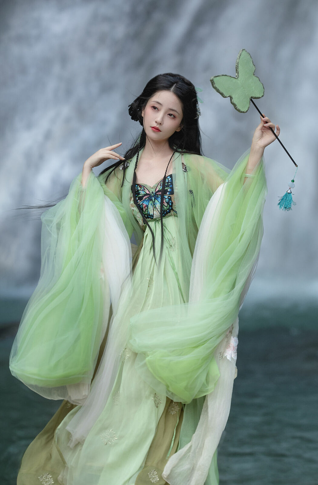 YiTuYu艺图语 Vol.9953 Xiao Wen Nuan Xiang Yao Ge Da Tai Yang (16P)
