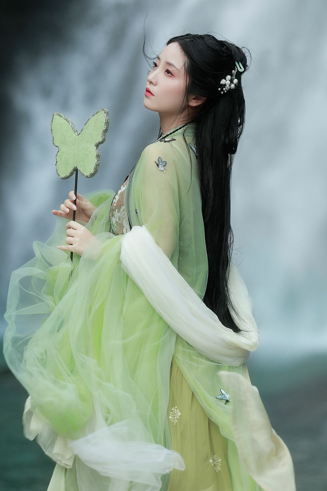 YiTuYu艺图语 Vol.9953 Xiao Wen Nuan Xiang Yao Ge Da Tai Yang (16P)
