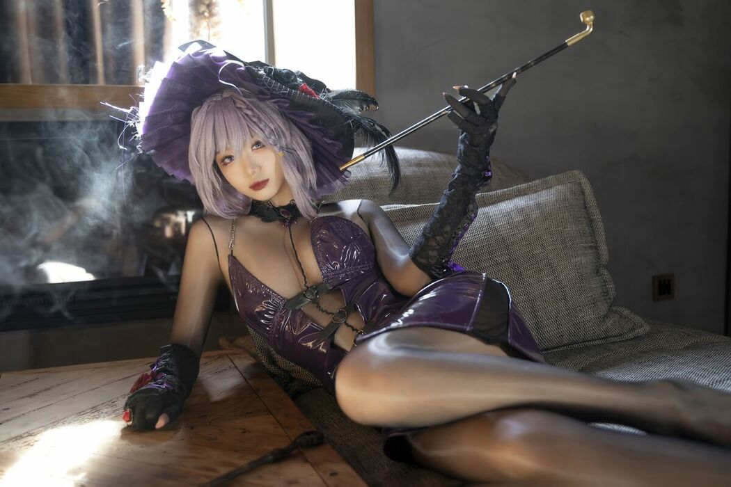 Coser@柒柒要乖哦 – 魔女契约 Part02 (55P)