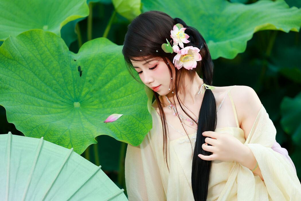 YiTuYu艺图语 Vol.9955 Xiao Du Tong Xue (57P)