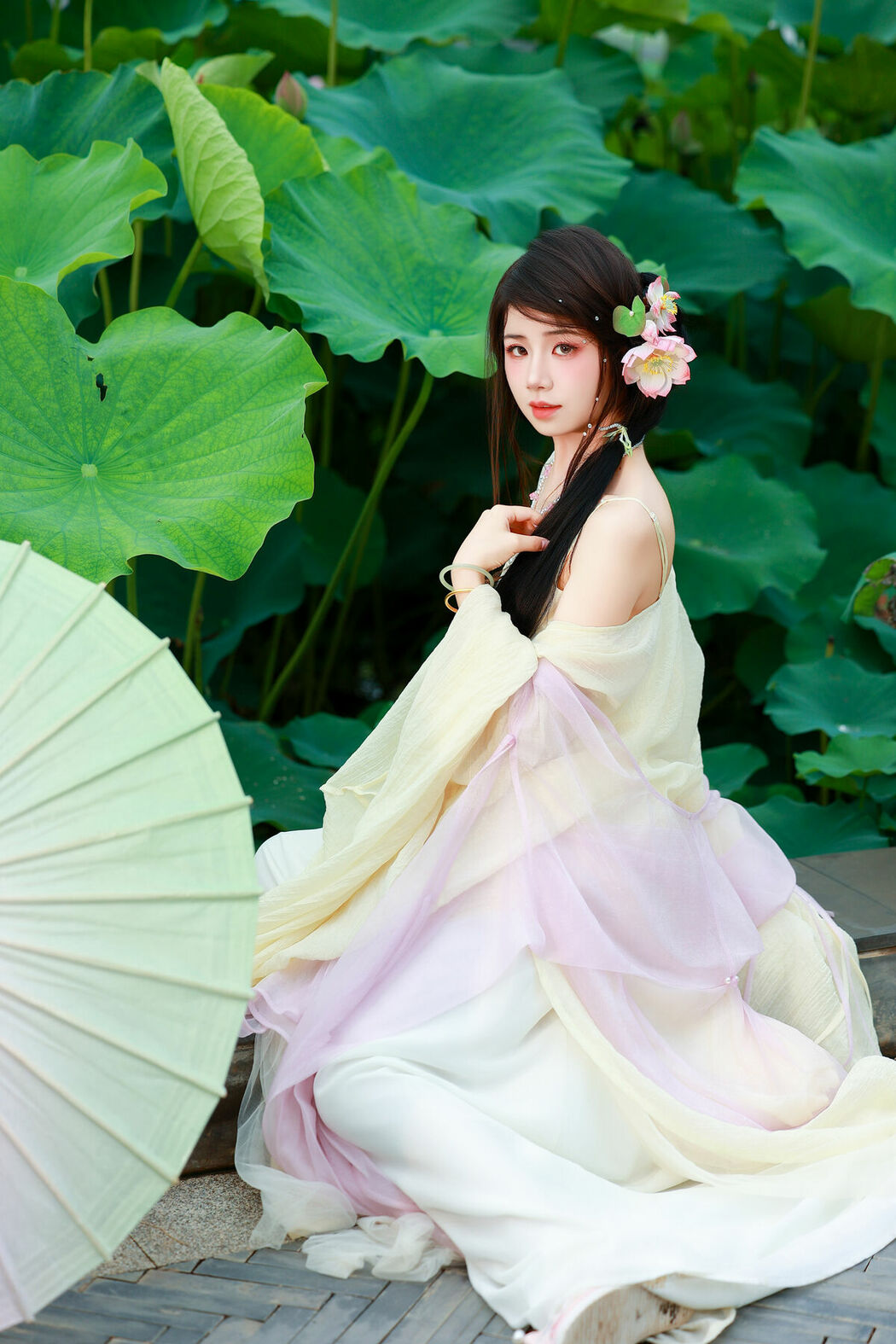YiTuYu艺图语 Vol.9955 Xiao Du Tong Xue (57P)