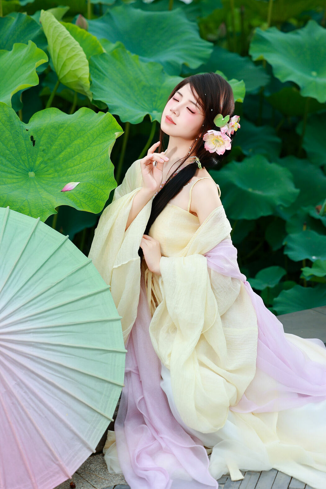 YiTuYu艺图语 Vol.9955 Xiao Du Tong Xue (57P)