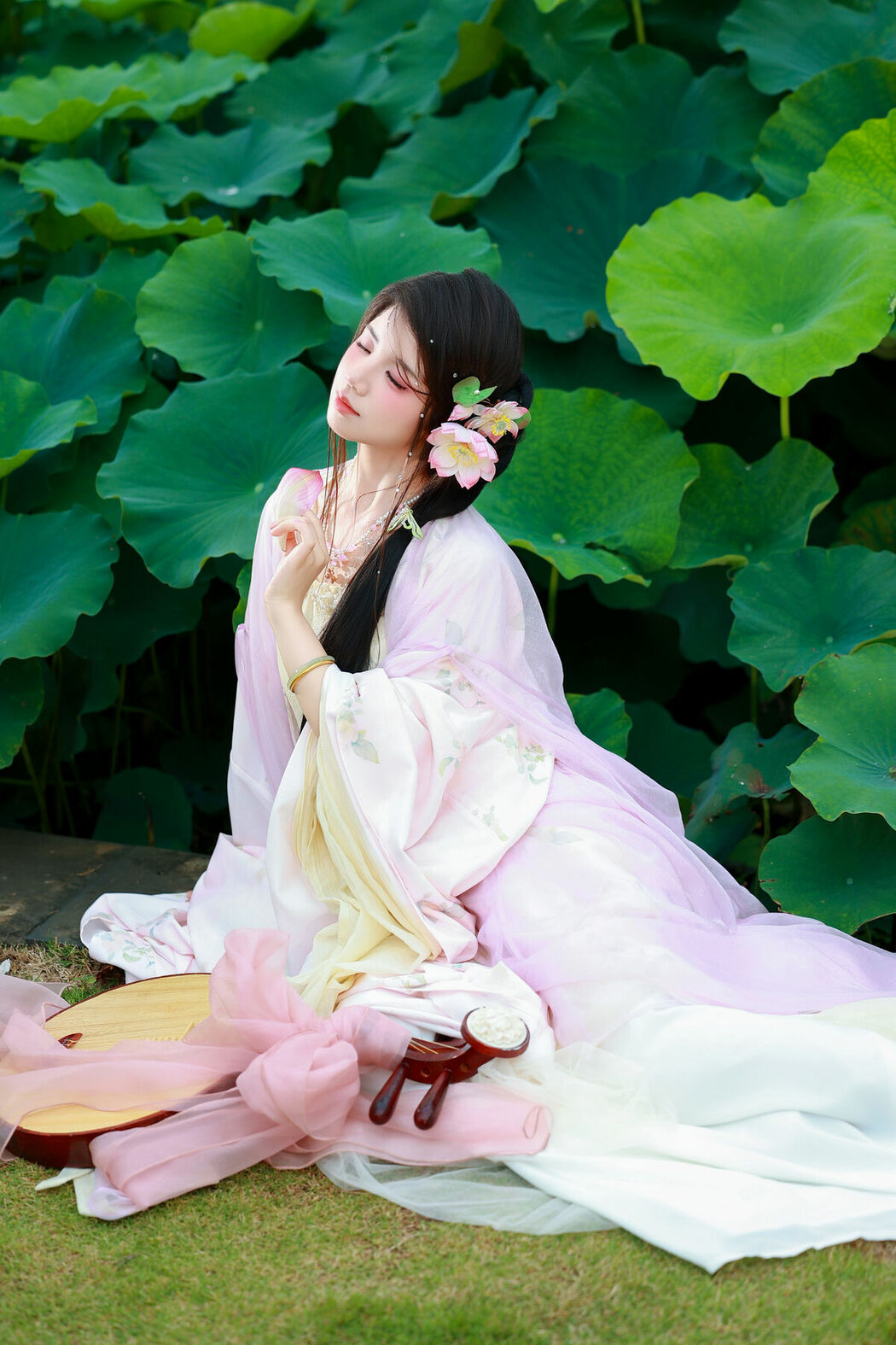 YiTuYu艺图语 Vol.9955 Xiao Du Tong Xue (57P)