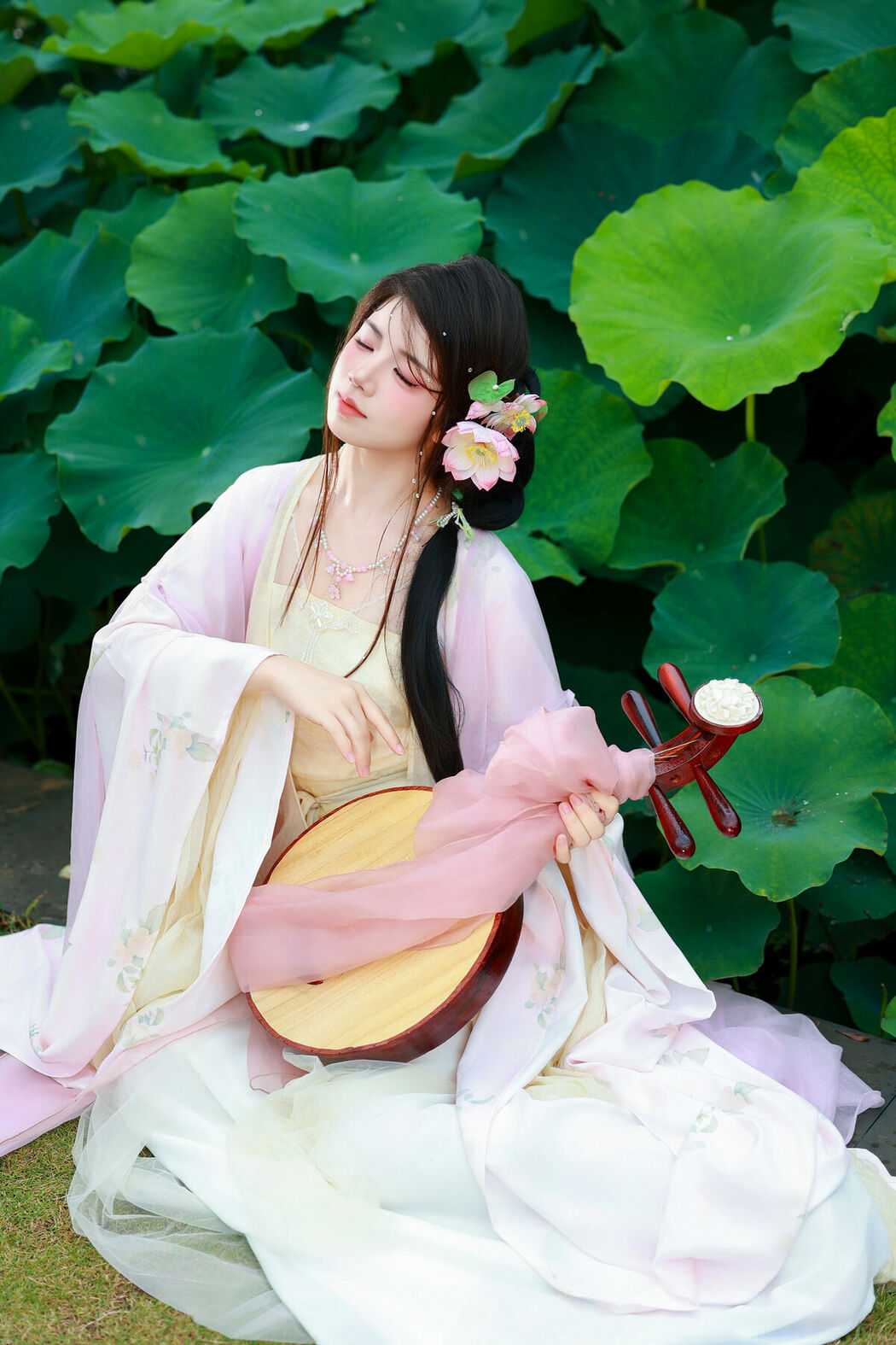 YiTuYu艺图语 Vol.9955 Xiao Du Tong Xue (57P)