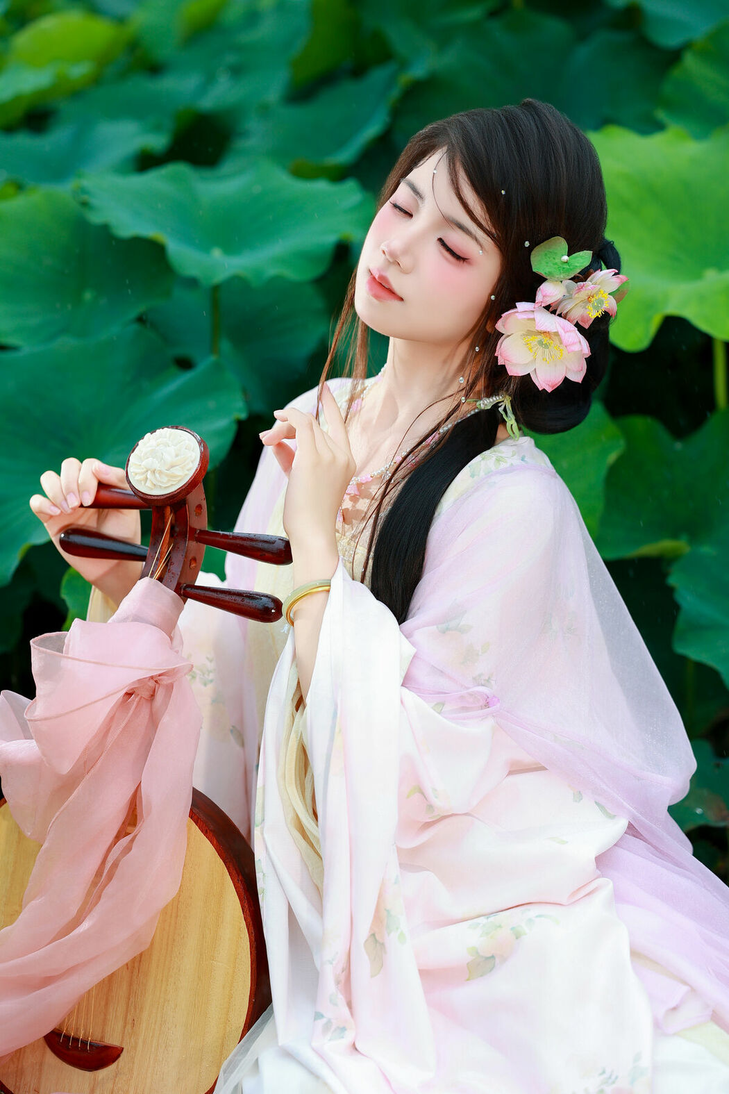 YiTuYu艺图语 Vol.9955 Xiao Du Tong Xue (57P)