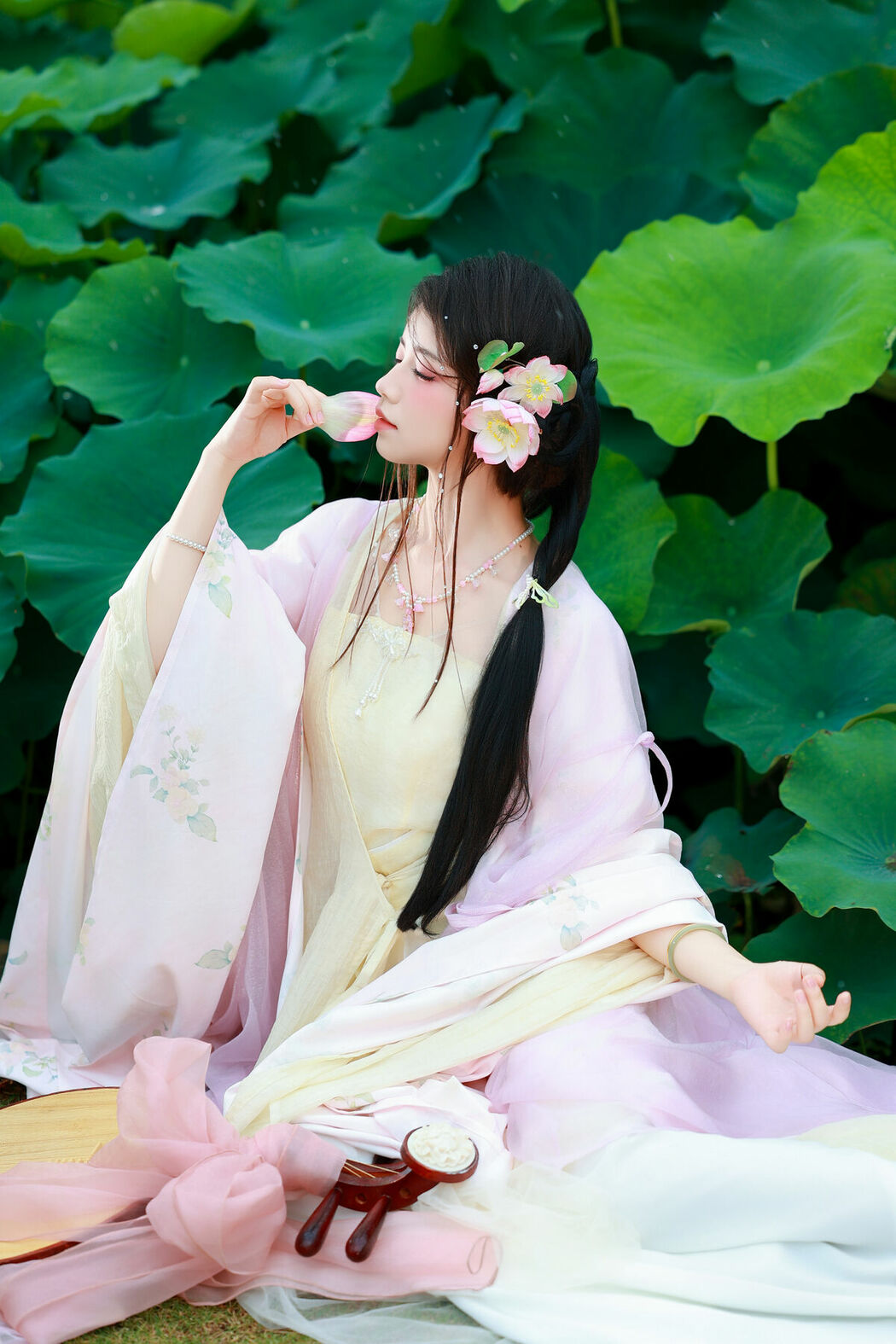 YiTuYu艺图语 Vol.9955 Xiao Du Tong Xue (57P)