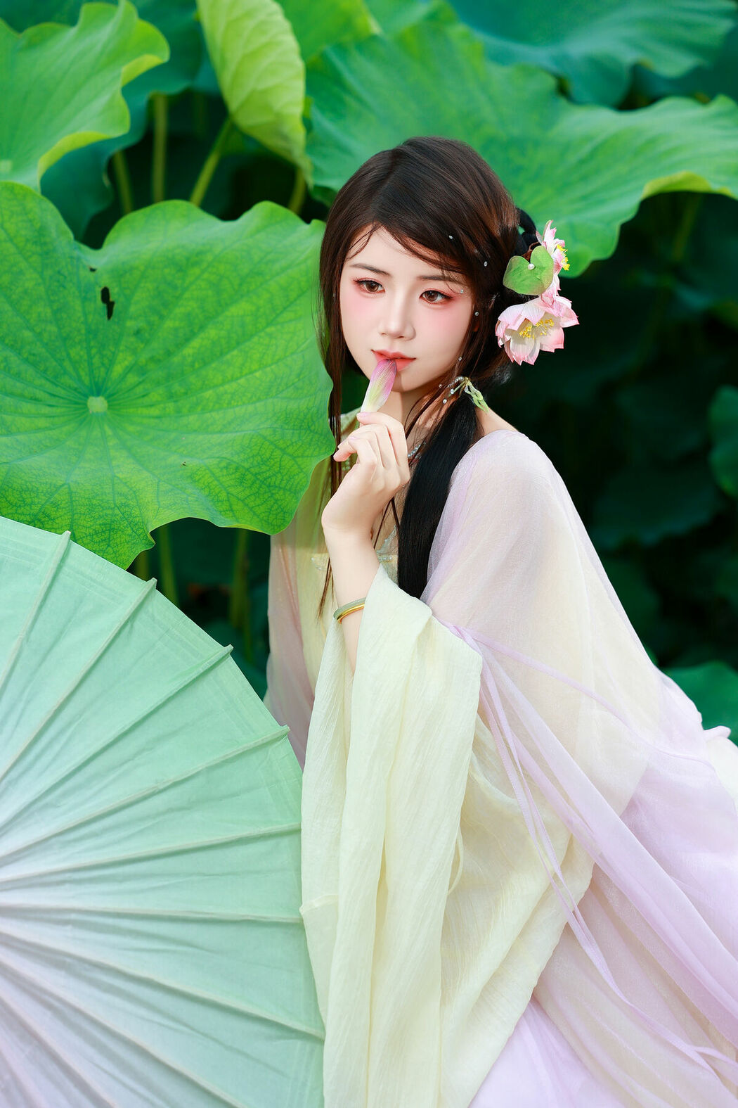 YiTuYu艺图语 Vol.9955 Xiao Du Tong Xue (57P)