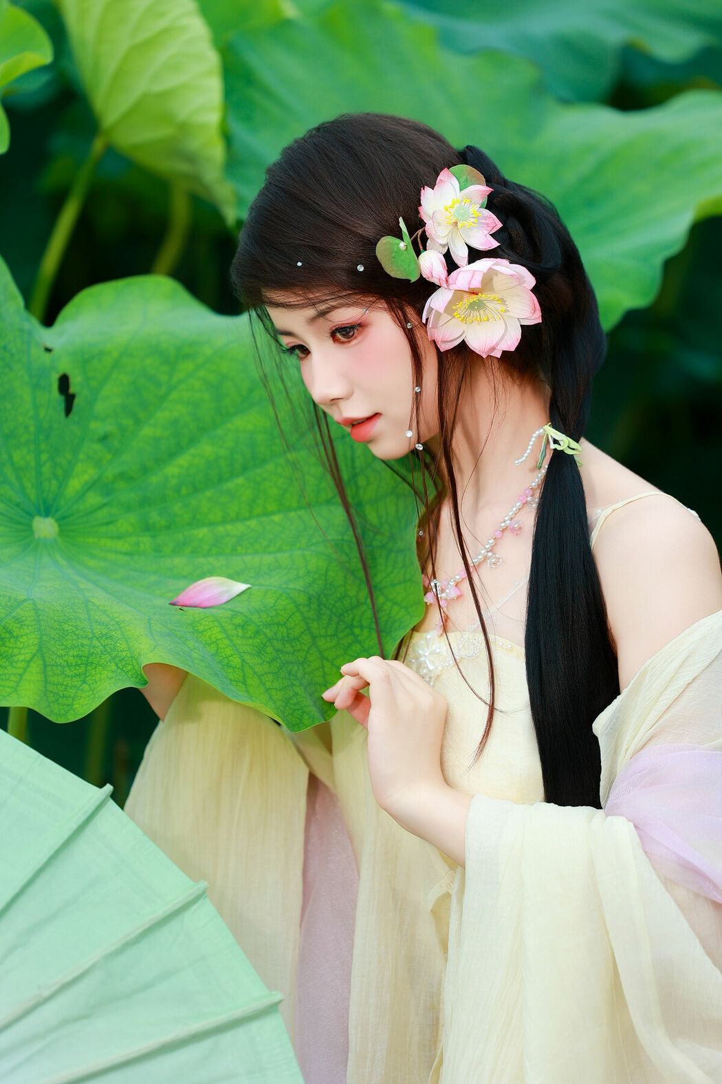 YiTuYu艺图语 Vol.9955 Xiao Du Tong Xue (57P)