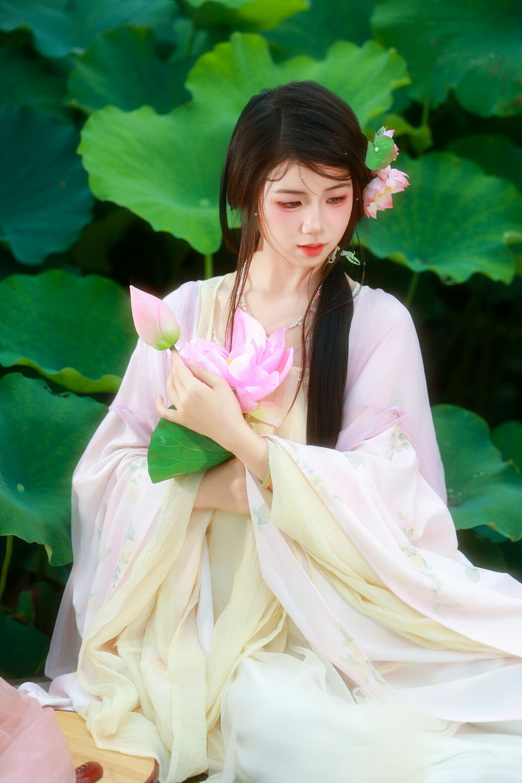 YiTuYu艺图语 Vol.9955 Xiao Du Tong Xue (57P)