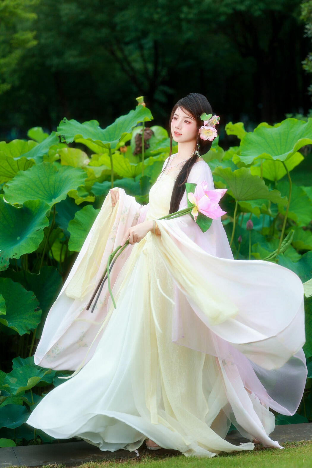 YiTuYu艺图语 Vol.9955 Xiao Du Tong Xue (57P)