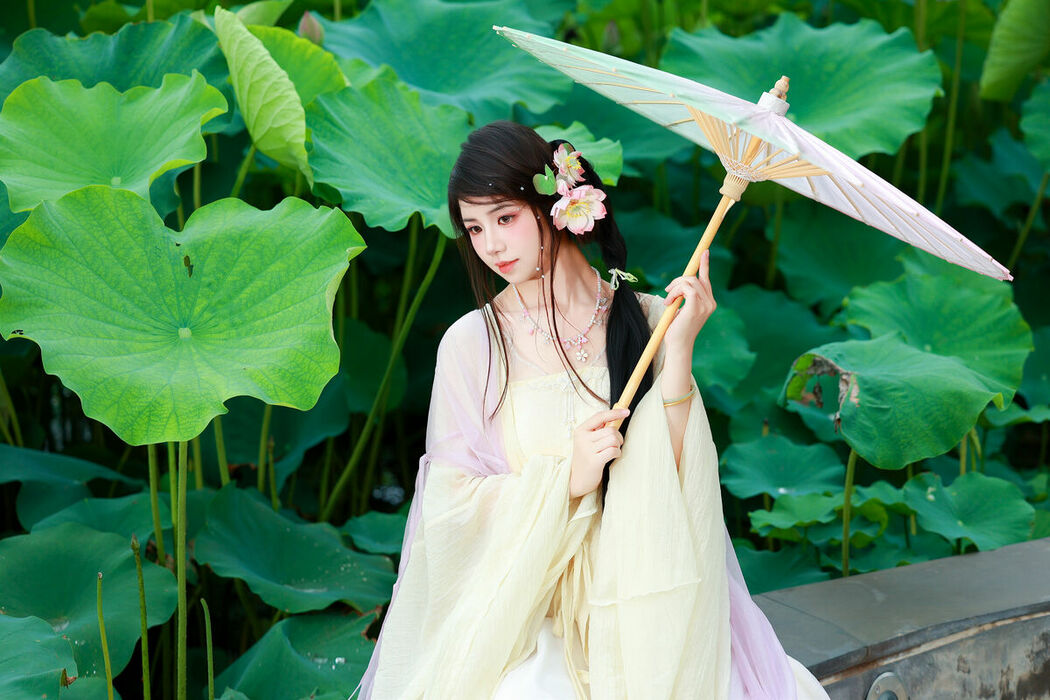 YiTuYu艺图语 Vol.9955 Xiao Du Tong Xue (57P)
