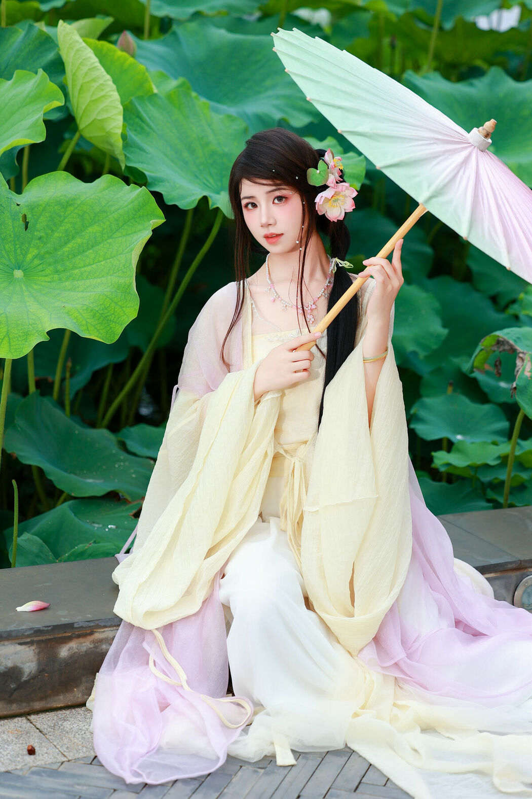 YiTuYu艺图语 Vol.9955 Xiao Du Tong Xue (57P)