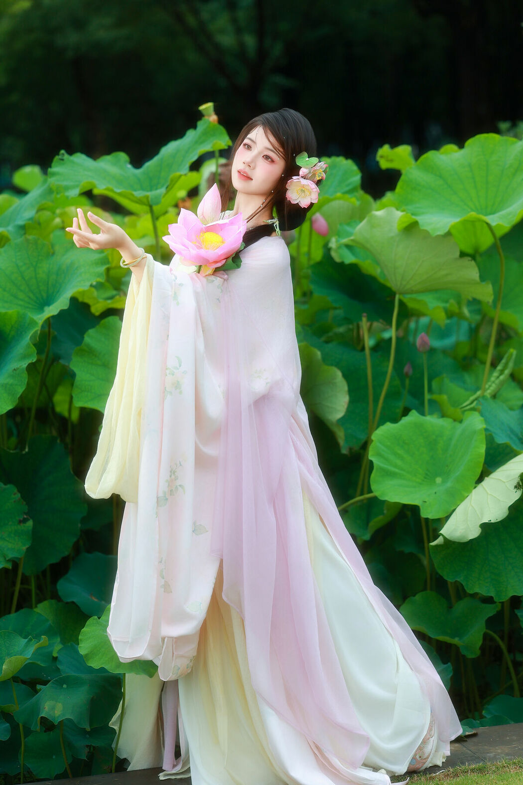 YiTuYu艺图语 Vol.9955 Xiao Du Tong Xue (57P)