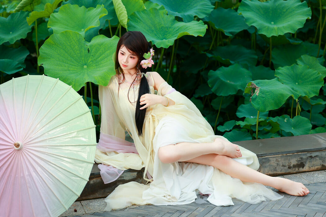 YiTuYu艺图语 Vol.9955 Xiao Du Tong Xue (57P)