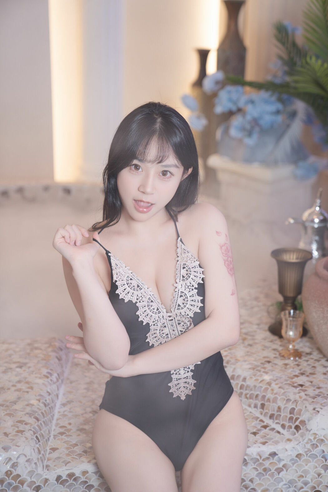 YiTuYu艺图语 Vol.9964 Yi Yuan Tong Xue Jodie (42P)