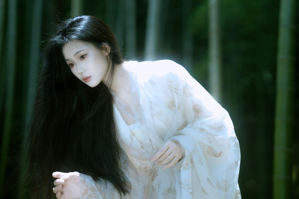 YiTuYu艺图语 Vol.9966 Yue Yue (35P)