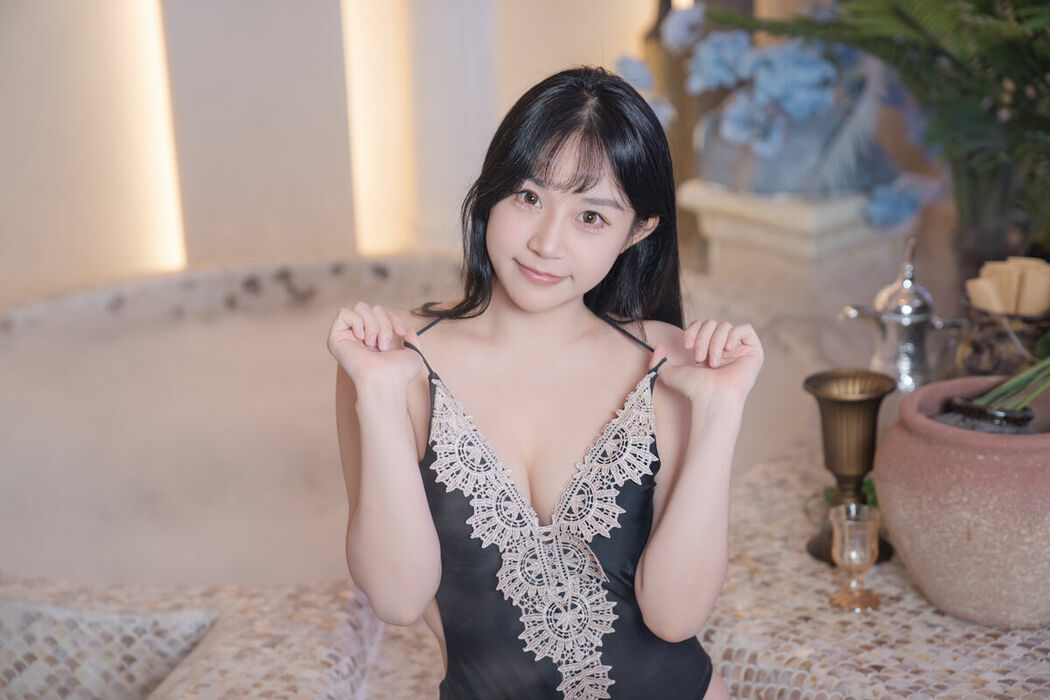 YiTuYu艺图语 Vol.9964 Yi Yuan Tong Xue Jodie (42P)