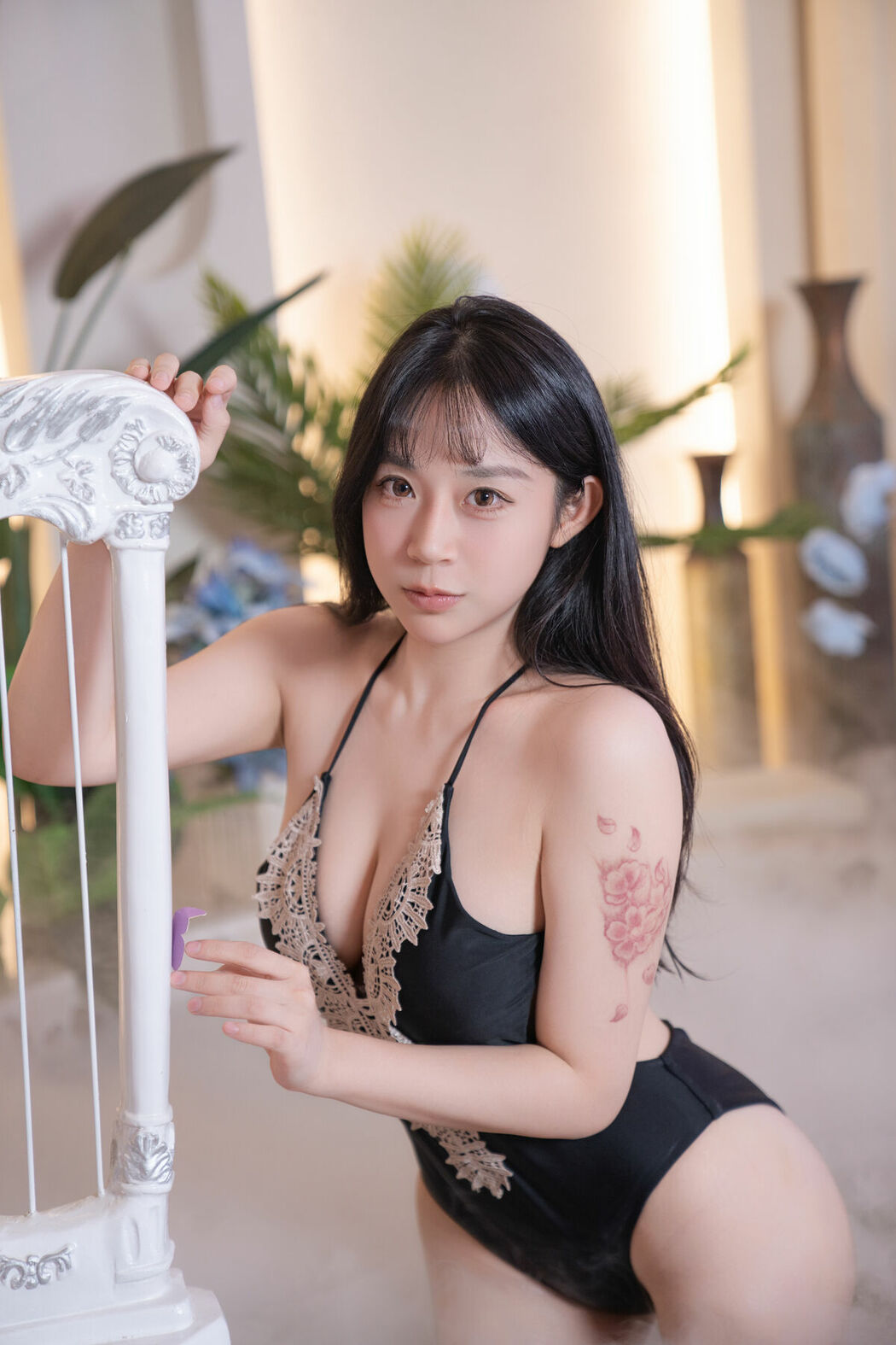 YiTuYu艺图语 Vol.9964 Yi Yuan Tong Xue Jodie (42P)