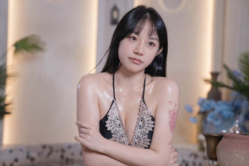 YiTuYu艺图语 Vol.9964 Yi Yuan Tong Xue Jodie (42P)