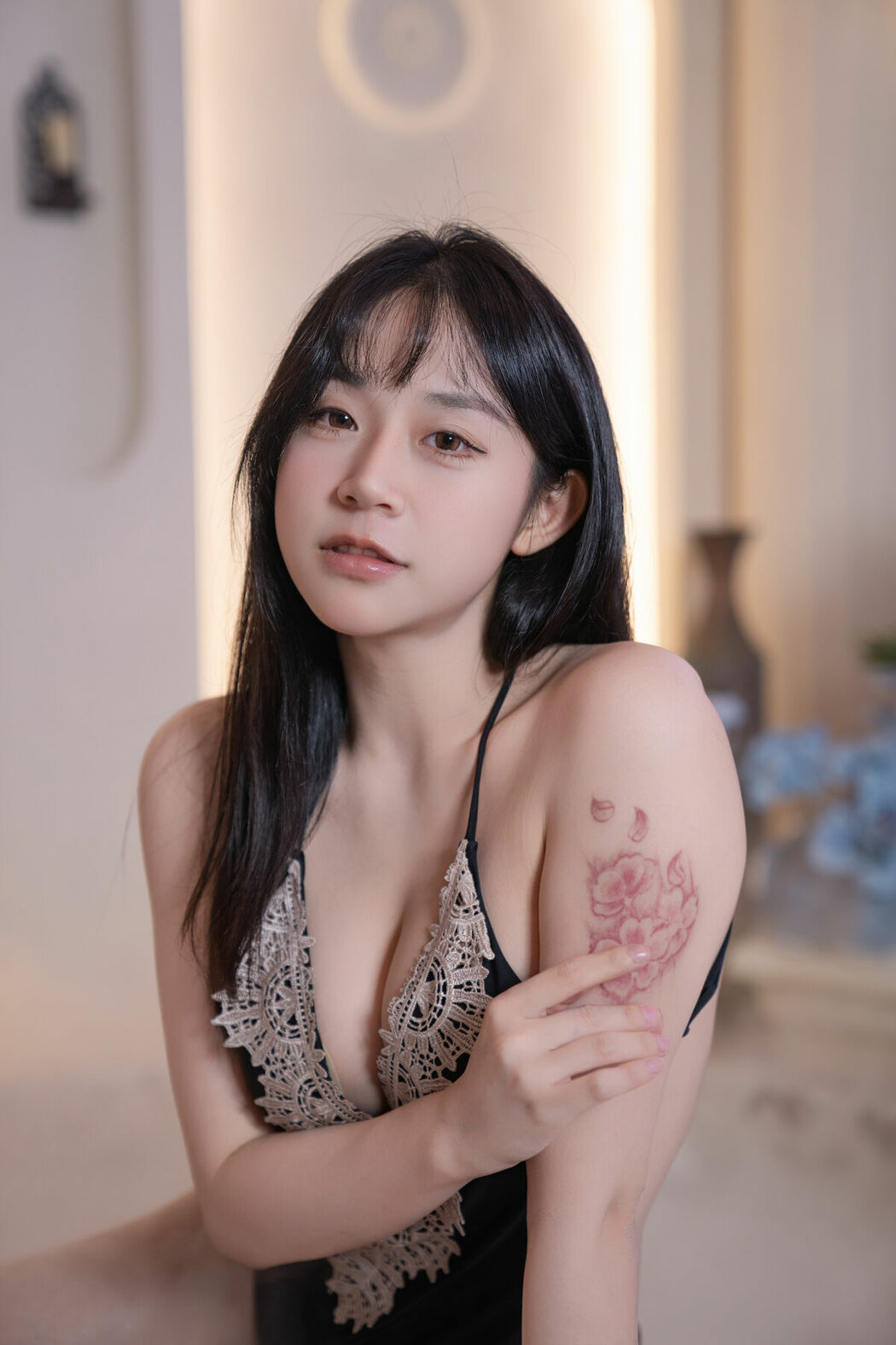 YiTuYu艺图语 Vol.9964 Yi Yuan Tong Xue Jodie (42P)