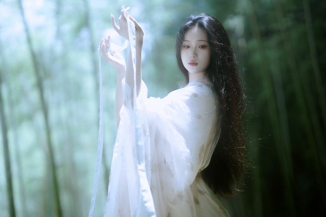 YiTuYu艺图语 Vol.9966 Yue Yue (35P)