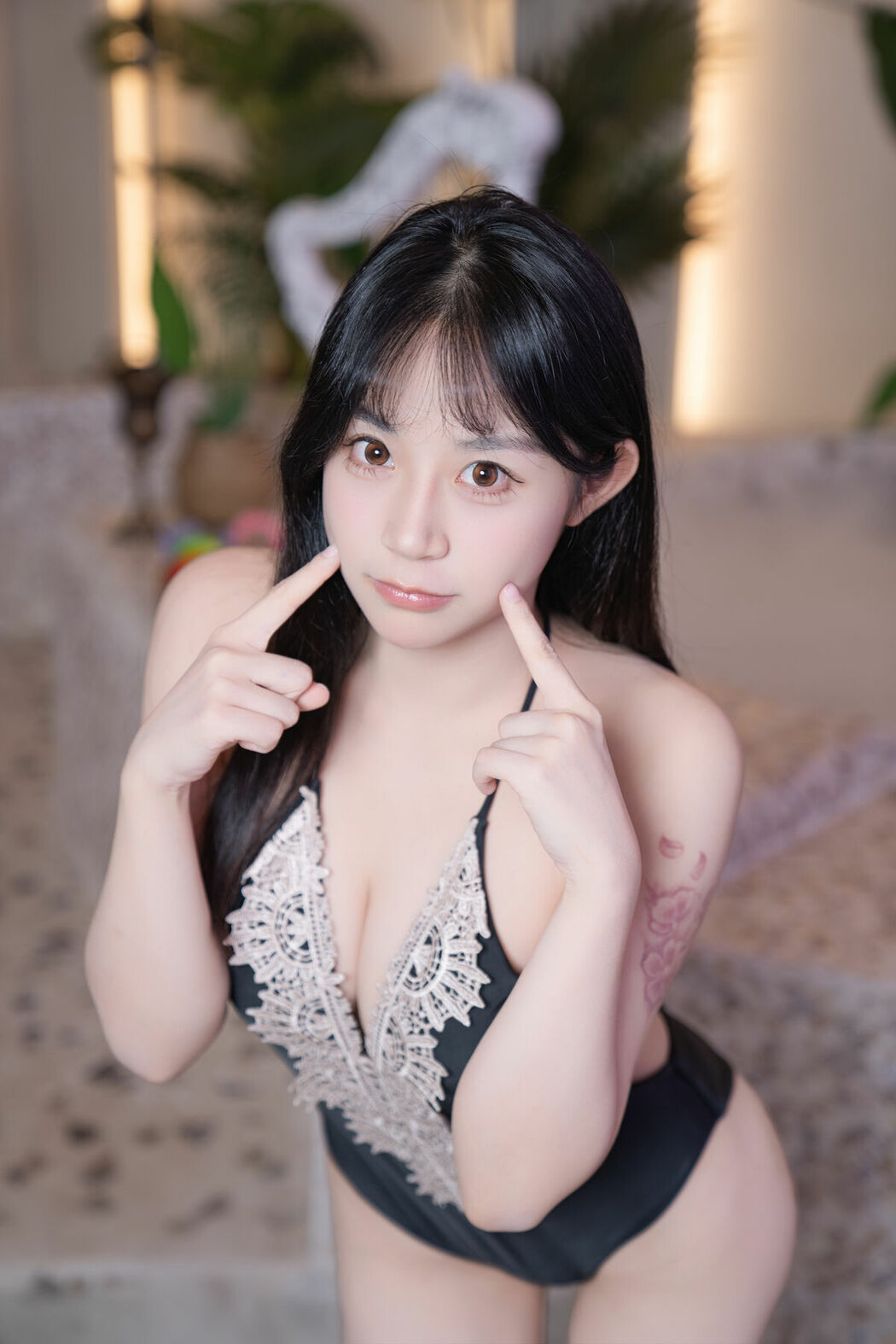 YiTuYu艺图语 Vol.9964 Yi Yuan Tong Xue Jodie (42P)