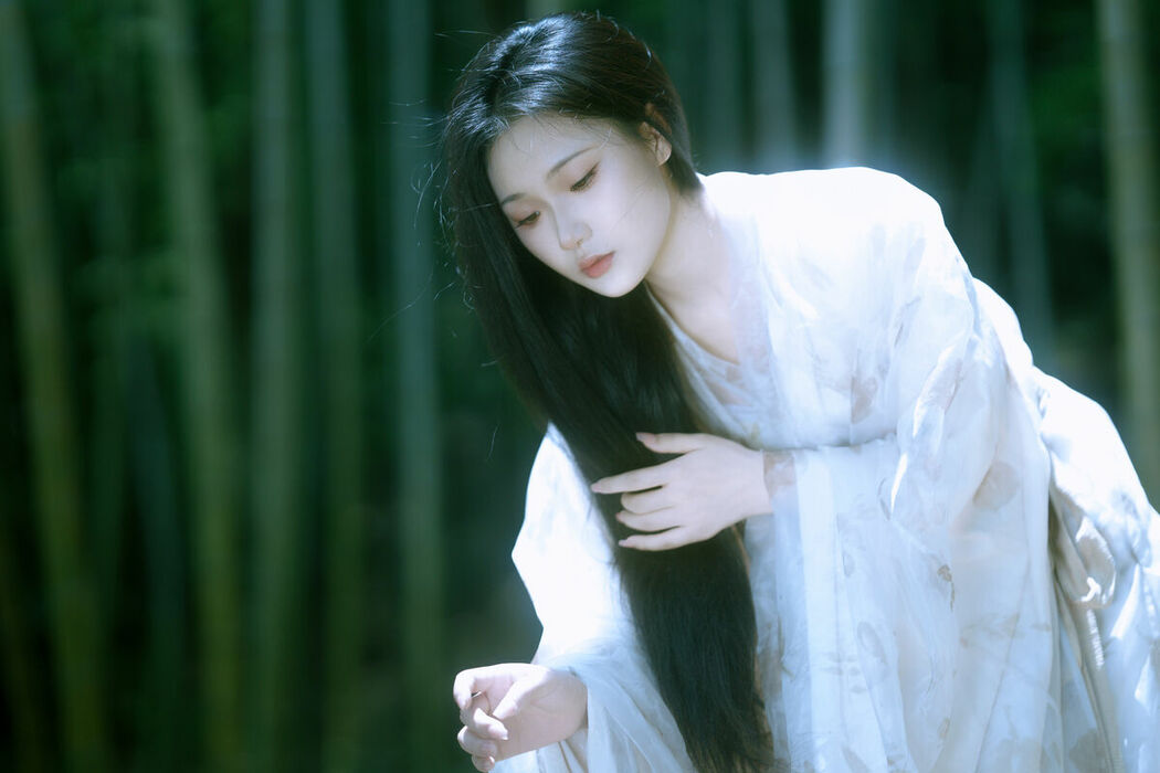 YiTuYu艺图语 Vol.9966 Yue Yue (35P)
