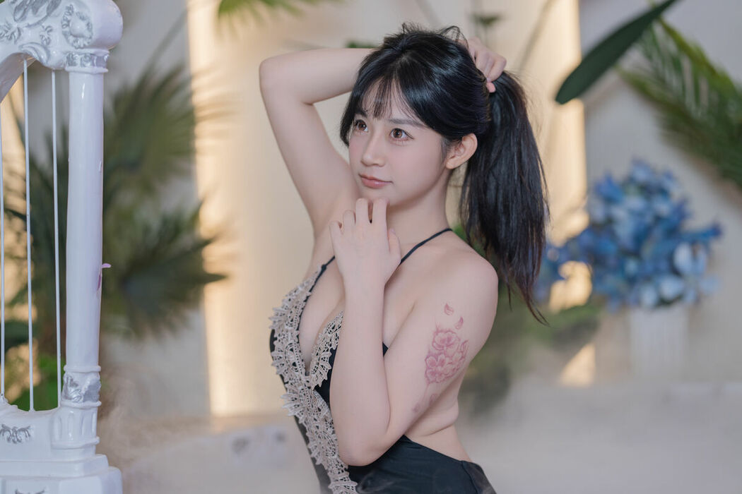 YiTuYu艺图语 Vol.9964 Yi Yuan Tong Xue Jodie (42P)