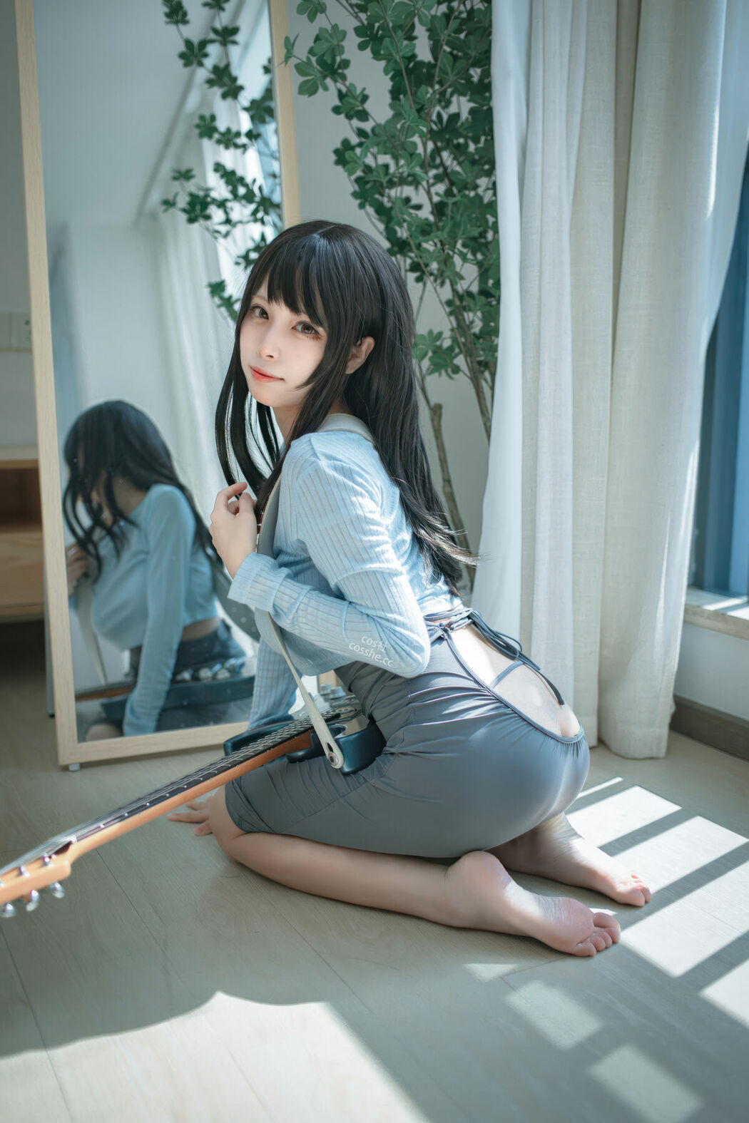 Coser@三無人型 – 吉他妹妹 (25P)