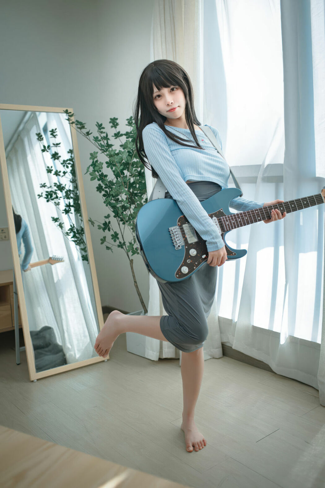 Coser@三無人型 – 吉他妹妹 (25P)