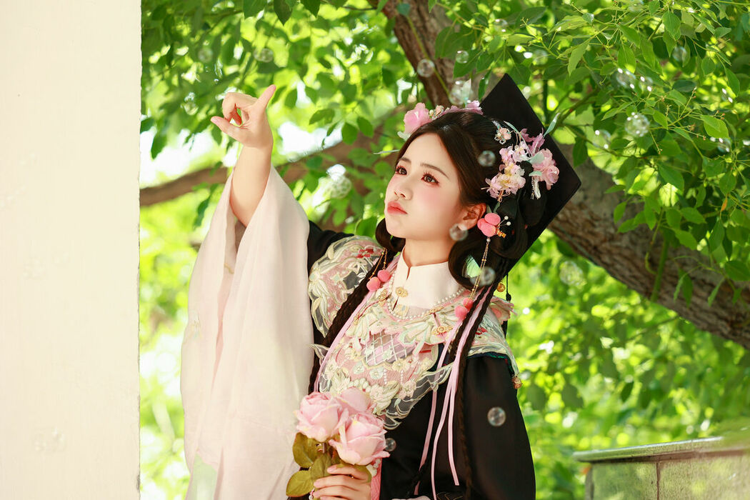YiTuYu艺图语 Vol.9970 Xiao Du Tong Xue (22P)