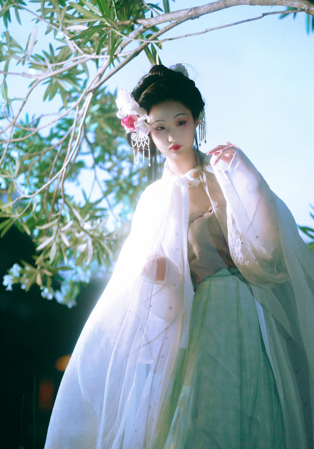 YiTuYu艺图语 Vol.9972 Min Yin Yin (15P)