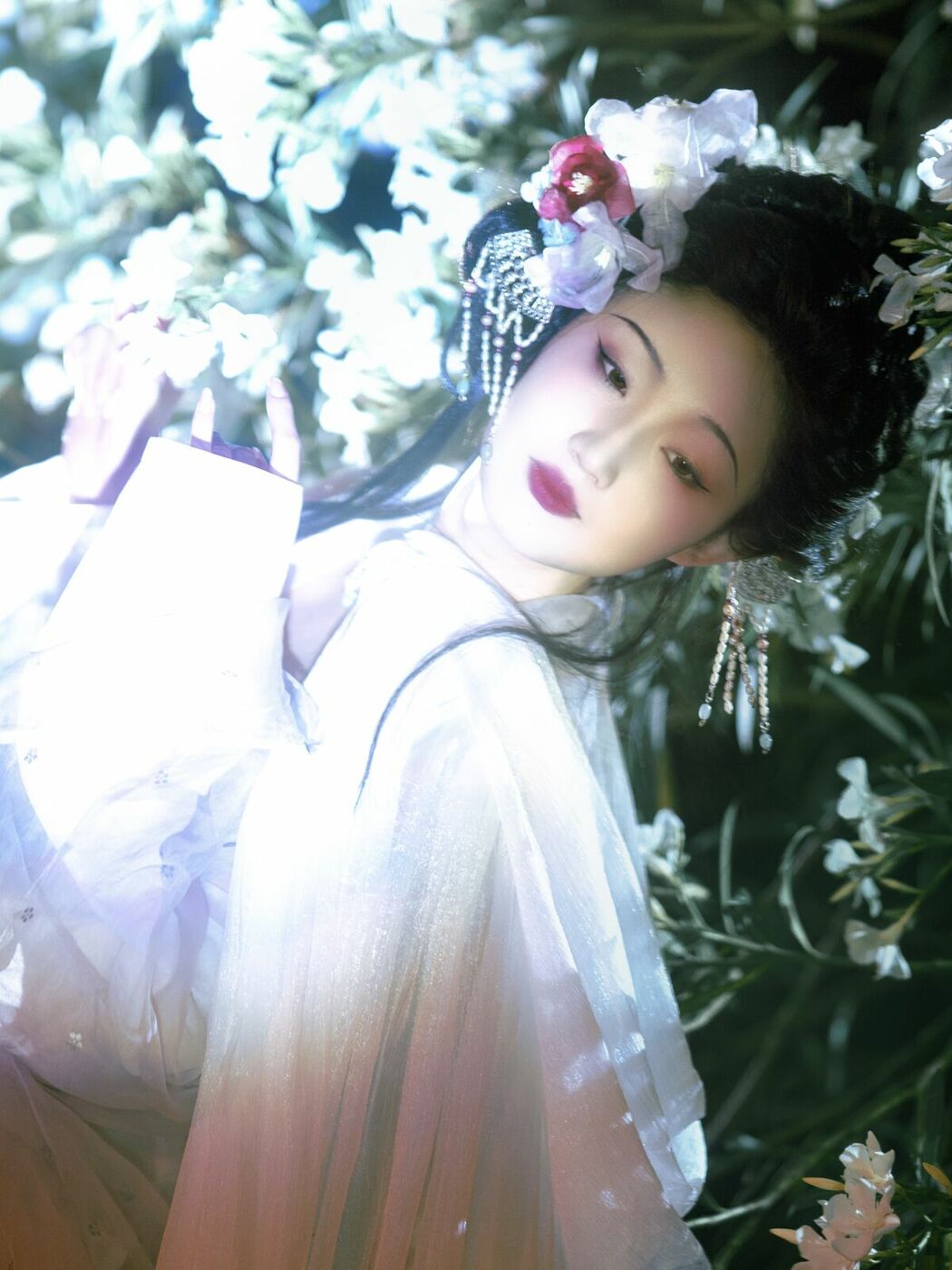 YiTuYu艺图语 Vol.9972 Min Yin Yin (15P)