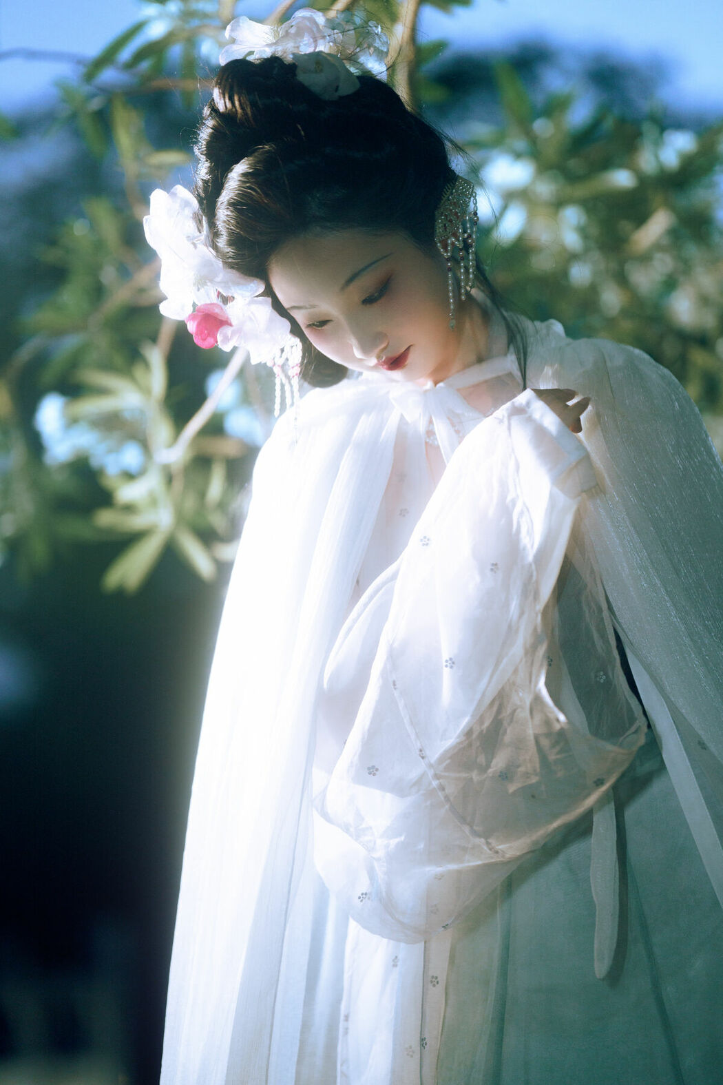 YiTuYu艺图语 Vol.9972 Min Yin Yin (15P)
