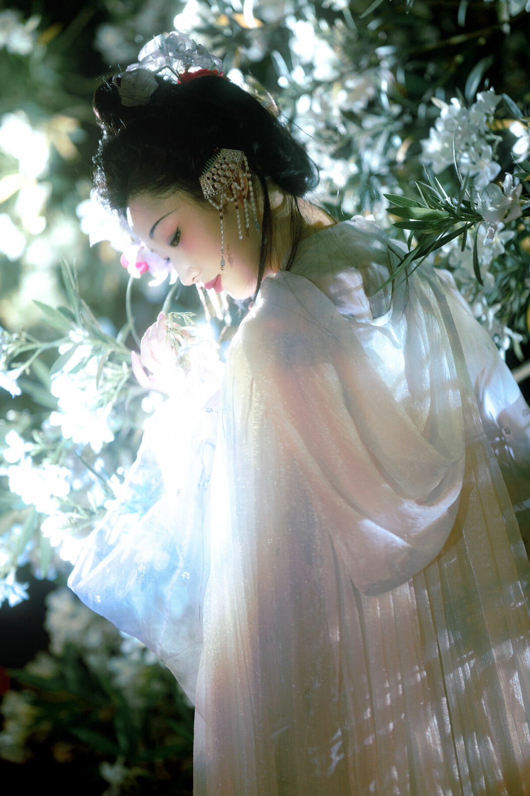 YiTuYu艺图语 Vol.9972 Min Yin Yin (15P)