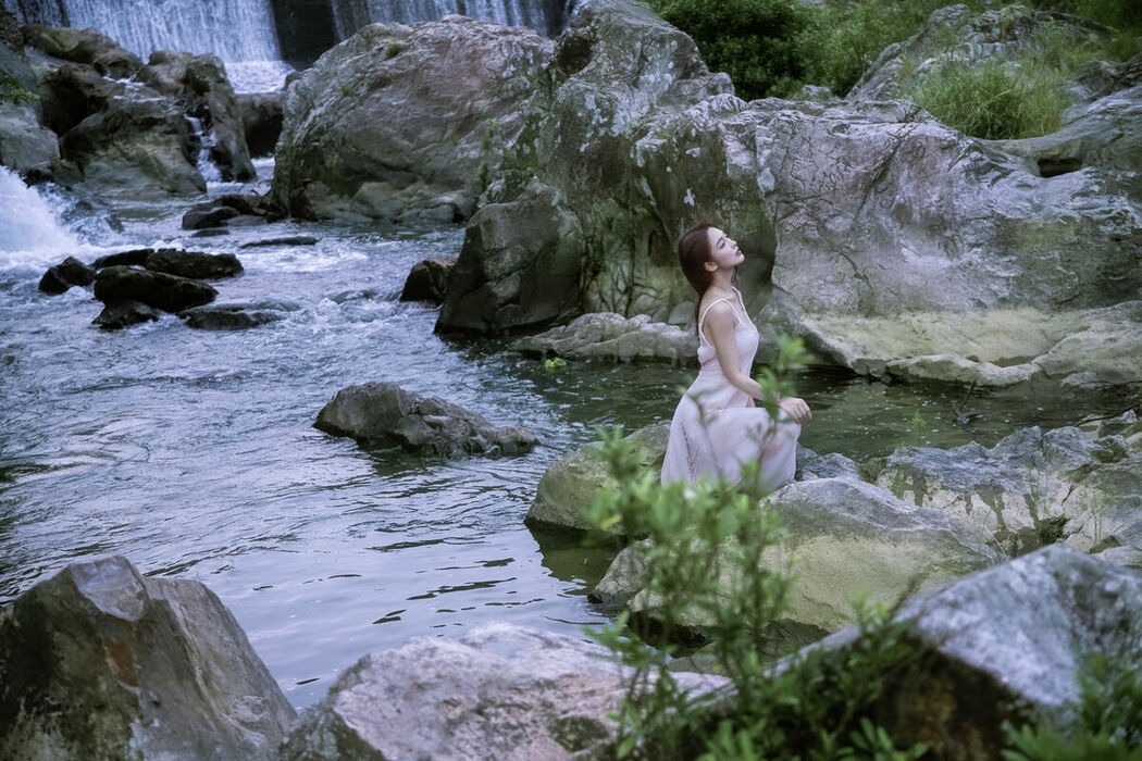YiTuYu艺图语 Vol.9974 Ying Er YY (33P)