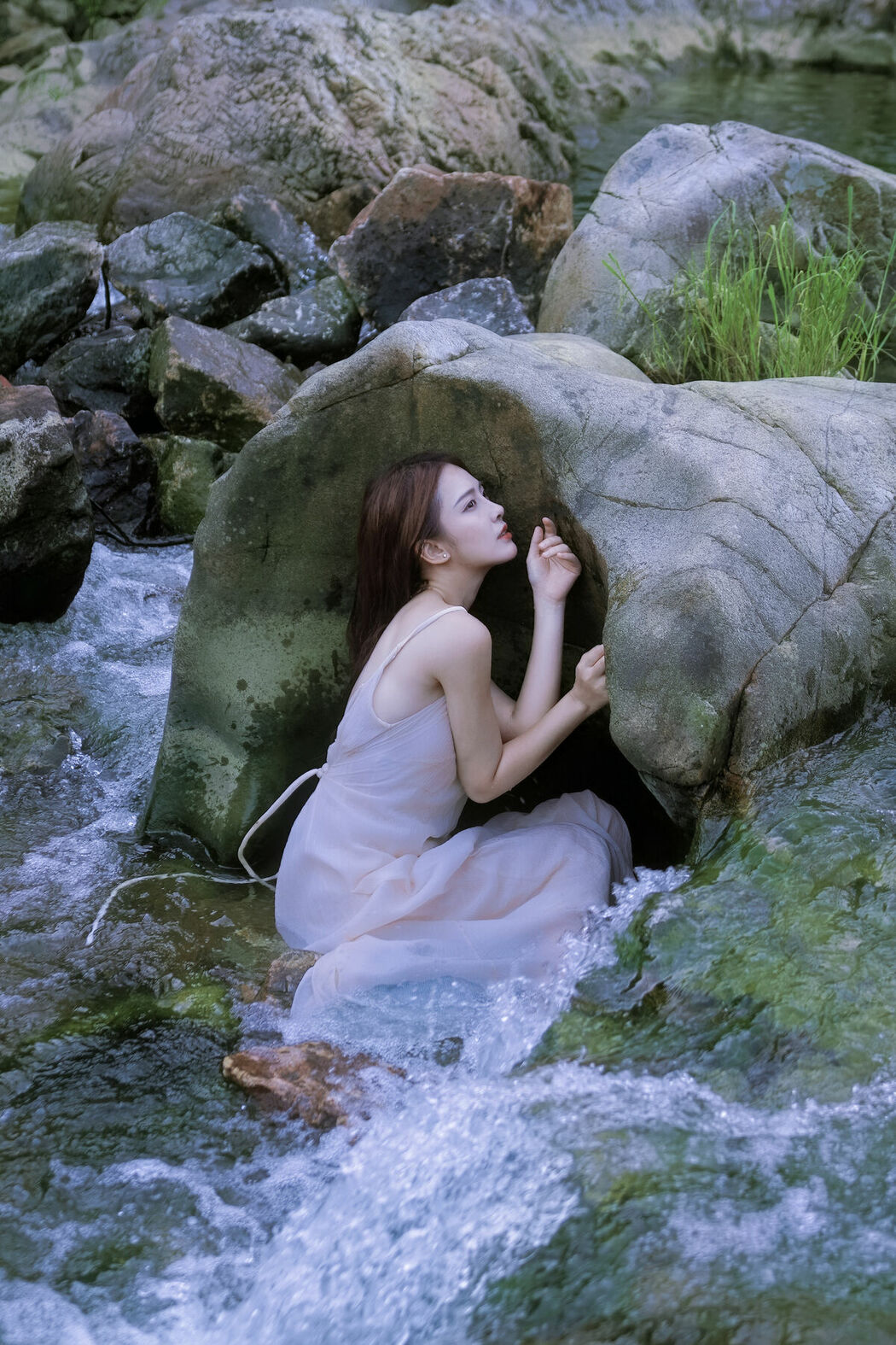 YiTuYu艺图语 Vol.9974 Ying Er YY (33P)