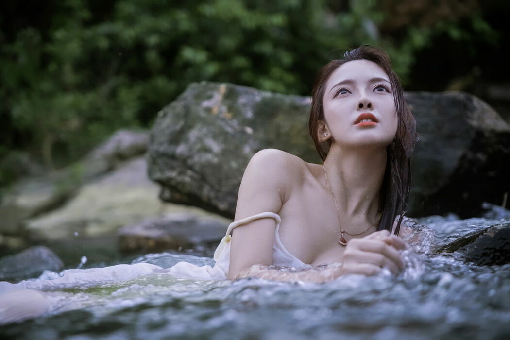 YiTuYu艺图语 Vol.9974 Ying Er YY (33P)