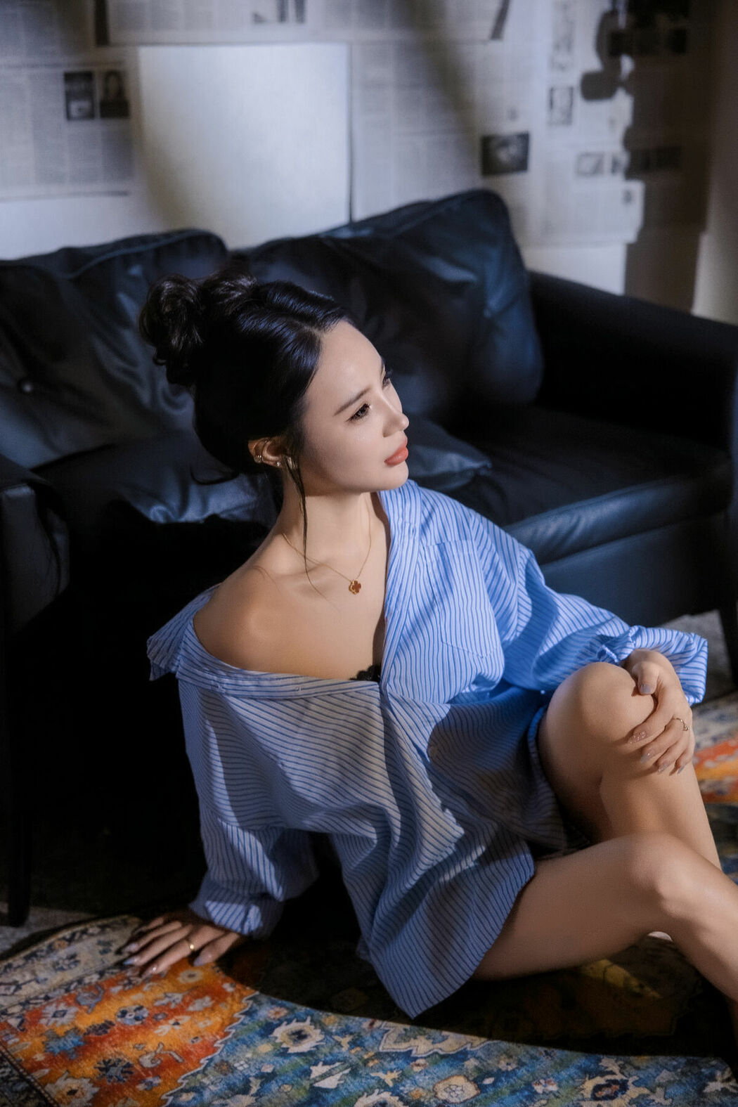 YiTuYu艺图语 Vol.9976 Qian Cheng Si Jin (21P)