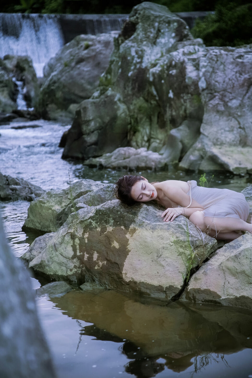 YiTuYu艺图语 Vol.9974 Ying Er YY (33P)