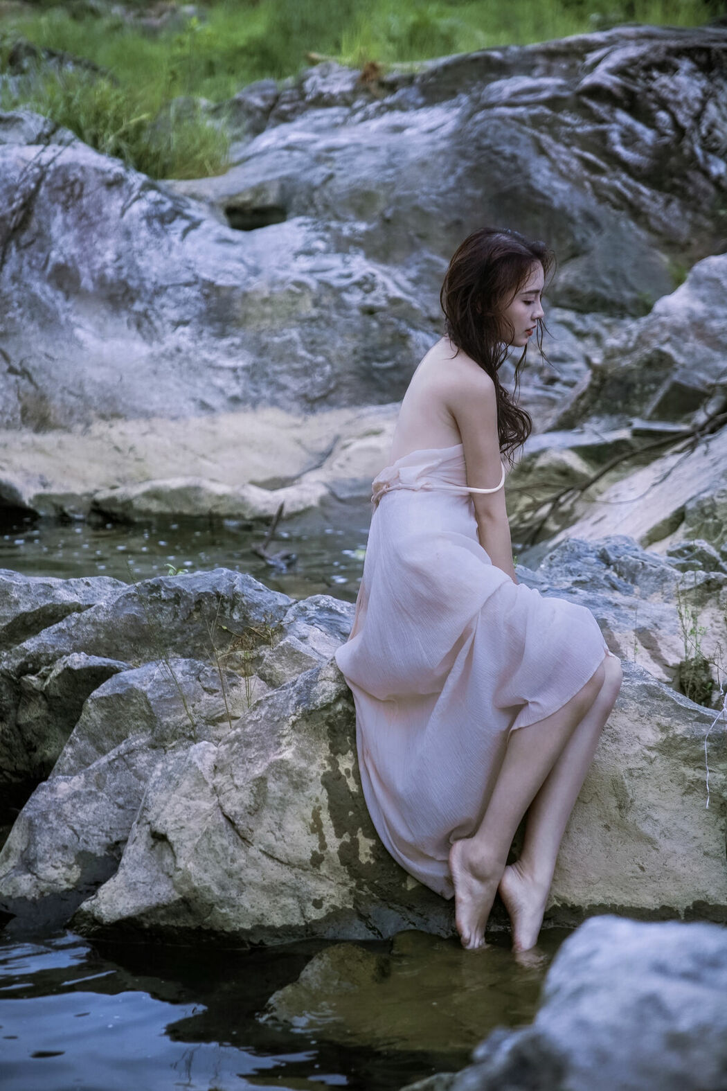 YiTuYu艺图语 Vol.9974 Ying Er YY (33P)